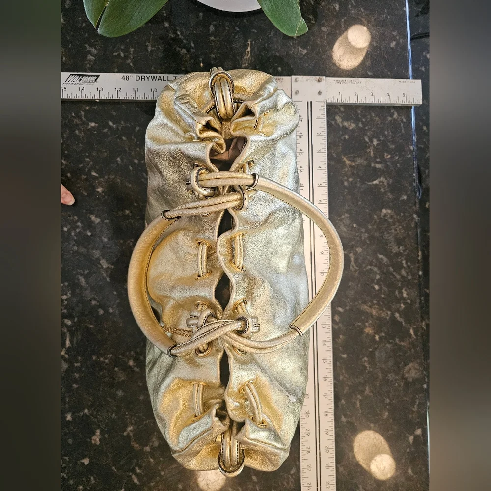 Tanner Krolle Gold Shoulder Bag - Picture 10 of 10